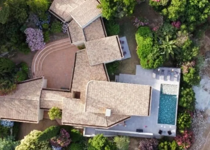 Corsa**** Piscine Vue Panoramique